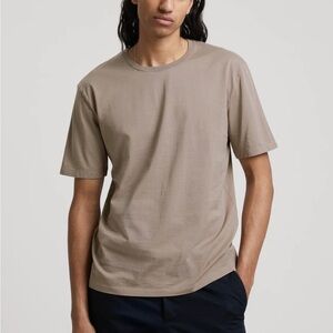 ASKET Lightweight T-Shirt